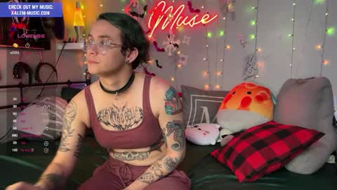 Snapshot of iwillbeyourmuse chatting on 02-16-25, 09:16 Muse hethey online show from 02-16-25, 09:16