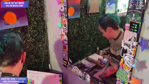 Snapshot of iwillbeyourmuse chatting on 09-18-25, 11:18 Muse hethey online show from 09-18-25, 11:18