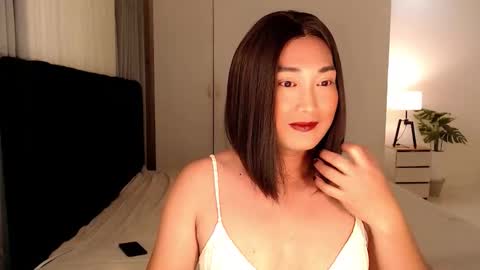 iya_hermosa online show from 12-20-25, 10:33