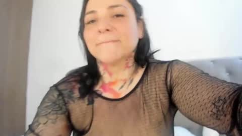 Izabella online show from 02-06-25, 08:13
