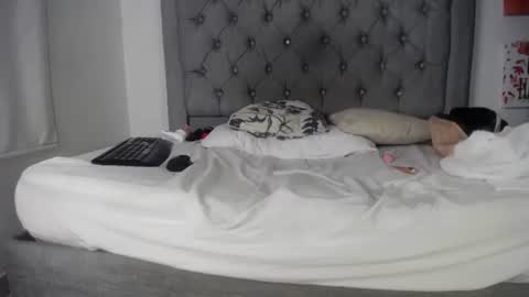 Izabella online show from 03-01-25, 05:42