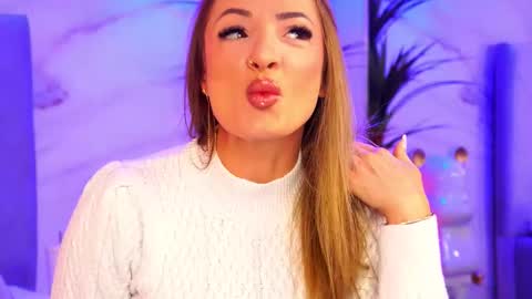 izabelle_02 online show from 12-22-25, 06:21