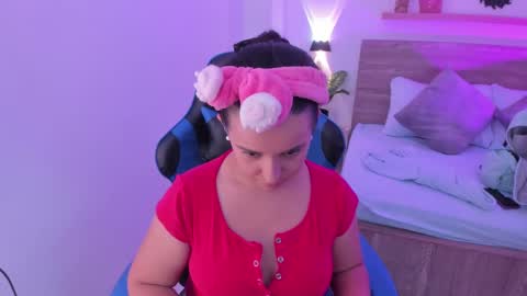 Iza online show from 09-24-25, 02:26