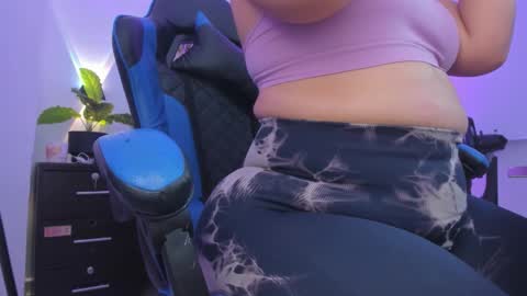 Iza online show from 02-13-26, 01:07