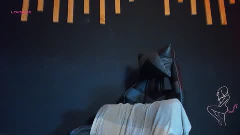 Snapshot of izyzys_baker chatting on 11-27-25, 04:47 hot izys online show from 11-27-25, 04:47