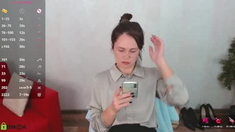 Queen of nylon  Victoria online show from 10-27-25, 04:49