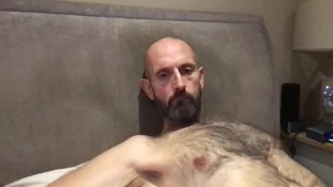 izzysboytoy1 online show from 11-08-25, 05:12