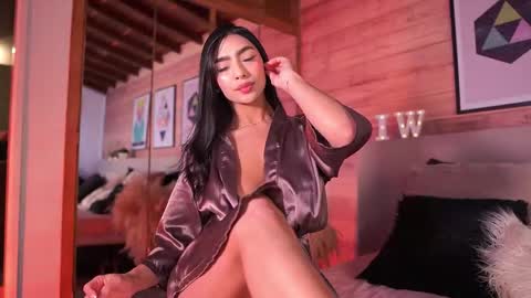 Snapshot of izzywild1 chatting on 10-23-25, 10:25 izzywild1 online show from 10-23-25, 10:25