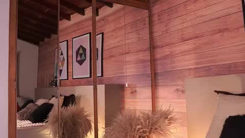 Snapshot of izzywild1 chatting on 11-29-25, 11:13 izzywild1 online show from 11-29-25, 11:13