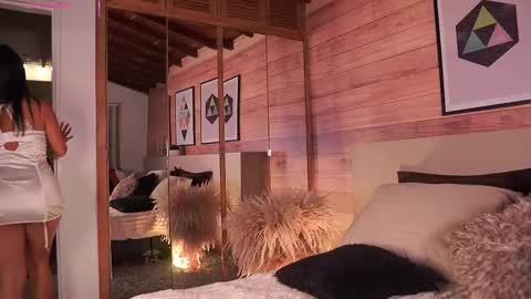 Snapshot of izzywild1 chatting on 11-30-25, 10:41 izzywild1 online show from 11-30-25, 10:41