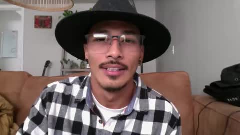 Snapshot of j0nnyk1ng chatting on 11-12-25, 10:52 Mugen online show from 11-12-25, 10:52