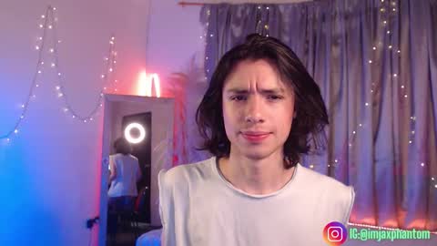 Snapshot of j_a_x_x_x_o_n chatting on 10-25-25, 02:24 Hey im Jaxxxon check my info     online show from 10-25-25, 02:24