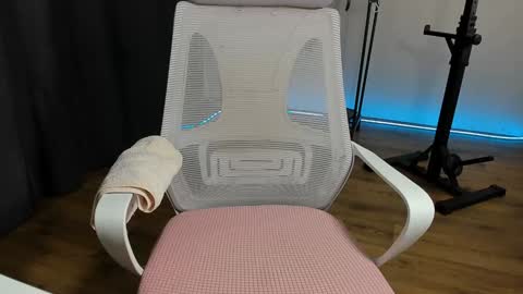 Danny online show from 12-29-24, 01:06