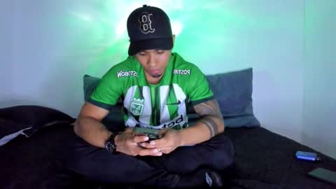 i am juan musiry independent model  online show from 12-18-25, 03:01