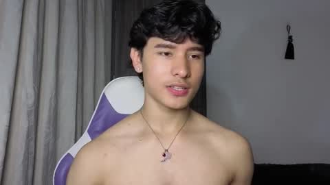 Noah online show from 10-26-25, 01:39