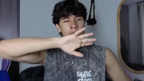 Snapshot of j_u_p_i_t_e_r chatting on 12-17-25, 09:21 Noah online show from 12-17-25, 09:21