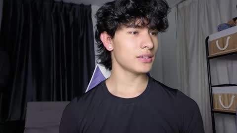 Snapshot of j_u_p_i_t_e_r chatting on 01-11-26, 11:10 Noah online show from 01-11-26, 11:10