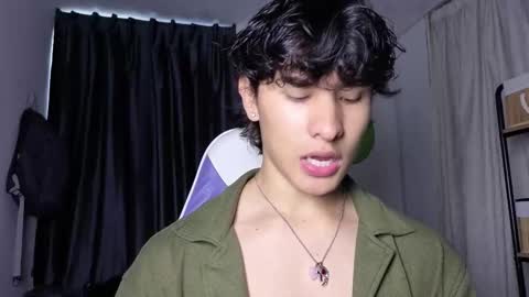 Snapshot of j_u_p_i_t_e_r chatting on 01-13-26, 02:00 Noah online show from 01-13-26, 02:00