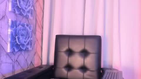 Snapshot of jaadewest_ chatting on 07-16-26, 11:05 Jade West online show from 07-16-26, 11:05