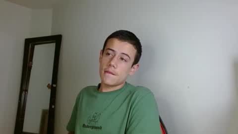 Snapshot of jac0b_x chatting on 02-08-26, 06:06 Tyler online show from 02-08-26, 06:06