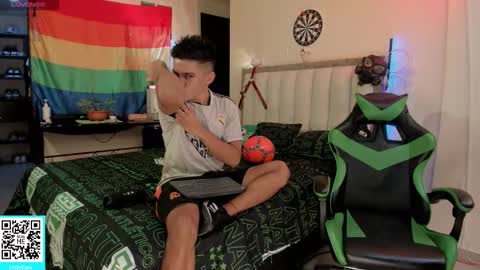 Snapshot of jack_castell chatting on 09-12-25, 10:48 JACK CASTELL online show from 09-12-25, 10:48