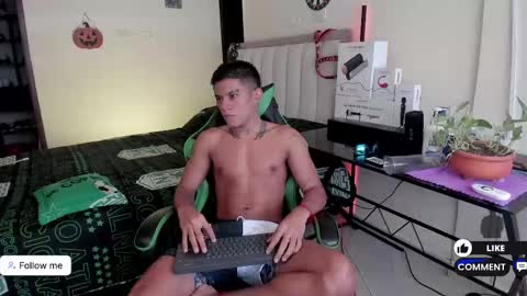 Snapshot of jack_castell chatting on 10-02-25, 12:23 JACK CASTELL online show from 10-02-25, 12:23