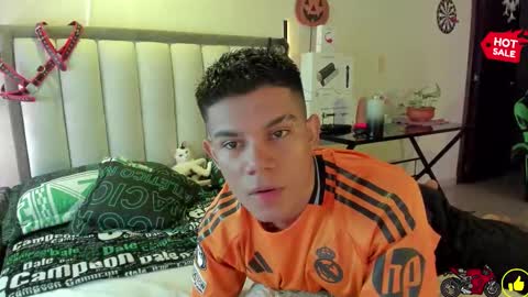 Snapshot of jack_castell chatting on 10-16-25, 02:18 JACK CASTELL online show from 10-16-25, 02:18