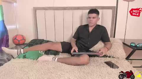 Snapshot of jack_castell chatting on 10-19-25, 01:34 JACK CASTELL online show from 10-19-25, 01:34