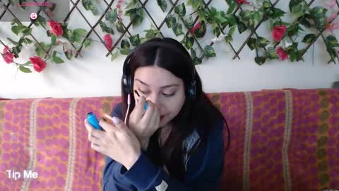 Jack and Emily online show from 10-07-25, 05:43