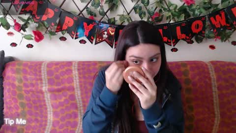 Jack and Emily online show from 10-28-25, 04:53