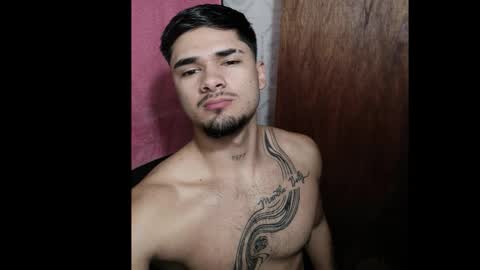 Snapshot of jack_hills2 chatting on 12-15-25, 12:42 online show from 12-15-25, 12:42