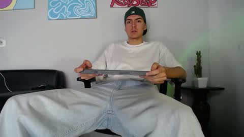 INDEPENDENT MODEL online show from 12-09-24, 04:05