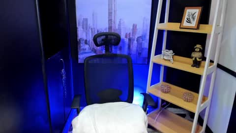 Snapshot of jackblanco_ chatting on 01-10-25, 03:50 Jack White online show from 01-10-25, 03:50