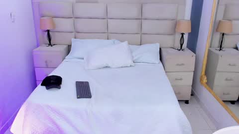 Snapshot of jackblanco_ chatting on 01-11-25, 08:00 Jack White online show from 01-11-25, 08:00