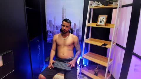 Snapshot of jackblanco_ chatting on 01-15-25, 02:49 Jack White online show from 01-15-25, 02:49