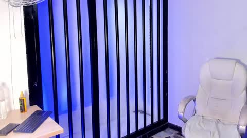 Snapshot of jackblanco_ chatting on 01-31-25, 10:42 Jack White online show from 01-31-25, 10:42