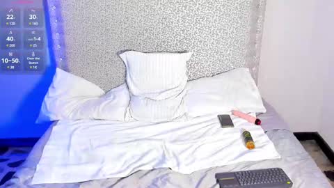 Snapshot of jackblanco_ chatting on 02-11-25, 10:04 Jack White online show from 02-11-25, 10:04