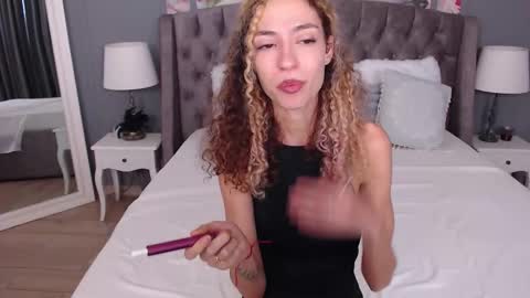 Snapshot of jackie__fox chatting on 11-29-25, 12:41 Jackie online show from 11-29-25, 12:41