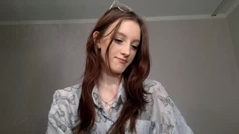 Lisa online show from 12-16-25, 01:05