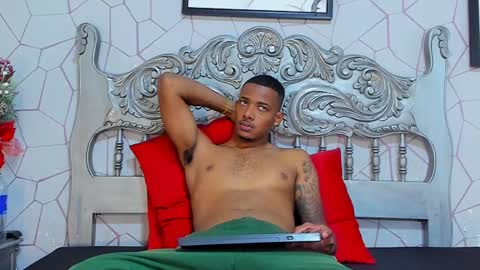 Snapshot of jackmacson chatting on 12-06-24, 01:29 jackmacson online show from 12-06-24, 01:29