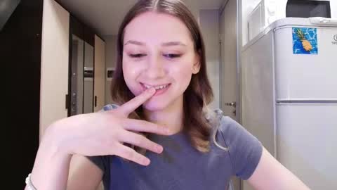 Snapshot of jackp0t__ chatting on 04-17-26, 11:02 Win by life online show from 04-17-26, 11:02
