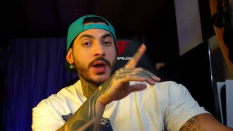 Snapshot of jackson__cottonwood chatting on 11-22-25, 07:57 JC online show from 11-22-25, 07:57