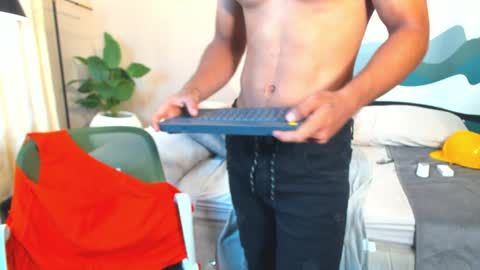 Jackson Bell online show from 12-27-24, 04:32