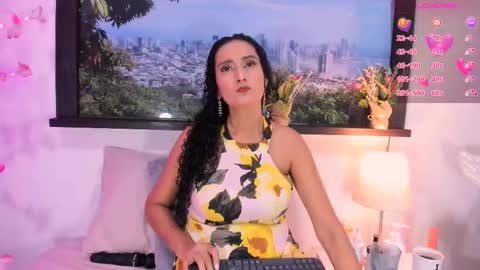 Snapshot of jacky_hoott chatting on 02-15-25, 12:43 Jacky hoott online show from 02-15-25, 12:43