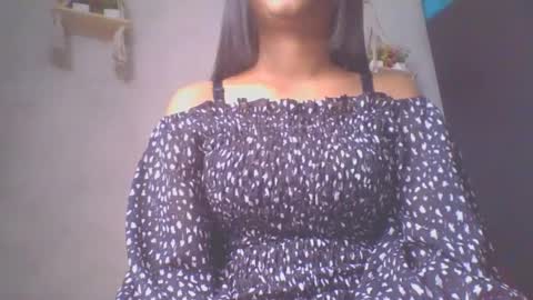 jacqueline_fernandez online show from 03-06-25, 05:57