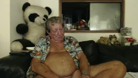 Snapshot of jacques_de_france chatting on 12-20-25, 05:14 Jacques online show from 12-20-25, 05:14