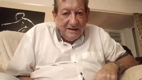 Snapshot of jacques_de_france chatting on 02-06-26, 12:04 Jacques online show from 02-06-26, 12:04