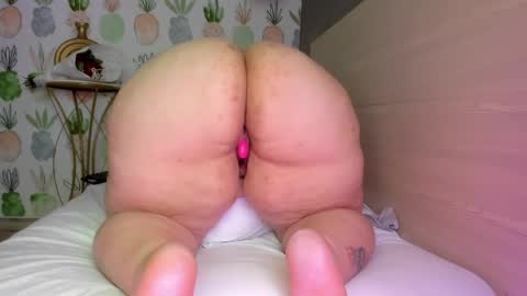 jade_cruz20 online show from 01-17-25, 05:30