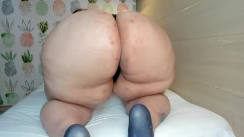 jade_cruz20 online show from 01-24-25, 02:51