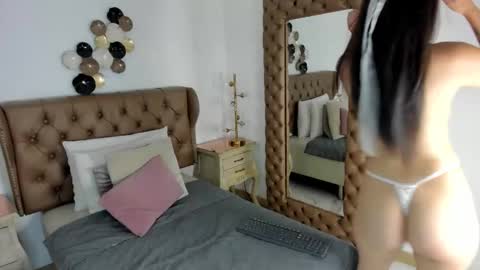Snapshot of jade_esmeralda chatting on 10-10-25, 07:57 jade esmeralda online show from 10-10-25, 07:57